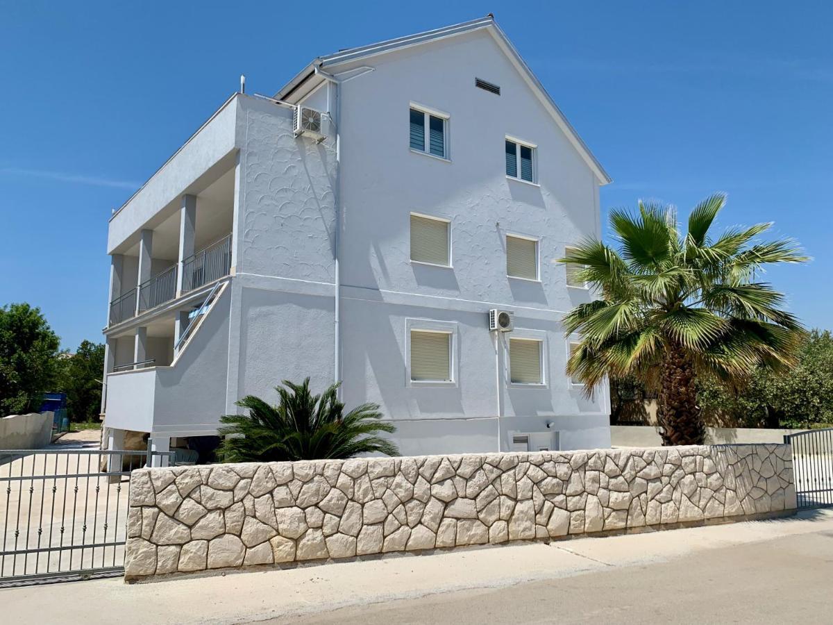 Apartments Janko Pakostane Exterior photo